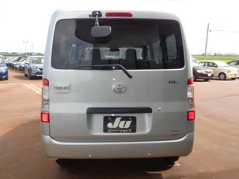 Toyota TownAce Van
