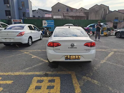 Volkswagen Lamando