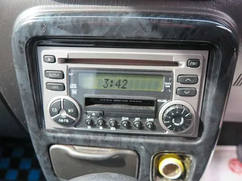 Daihatsu Mira Gino