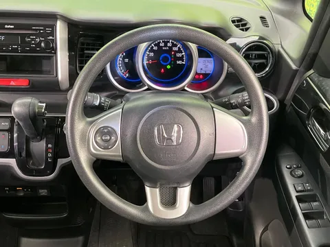 Honda N-BOX Custom