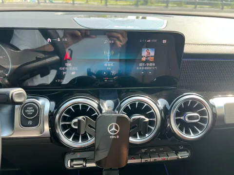Mercedes-Benz Mercedes-Benz GLB