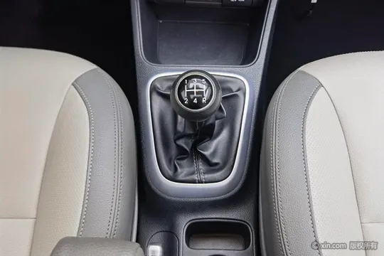 Kia Pegas
