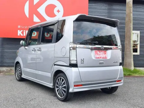 Honda N-BOX Custom