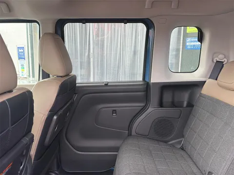 Mitsubishi Delica Mini