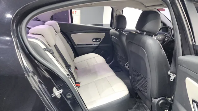 Renault SM3