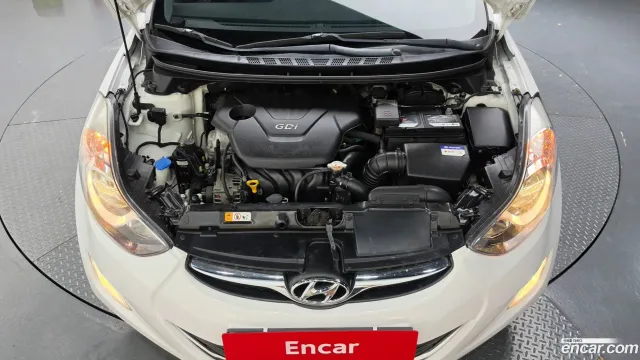 Hyundai Elantra (Avante)