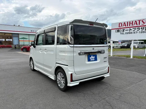 Suzuki Spacia Custom