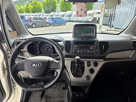 Kia Deluxe