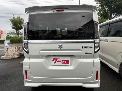 Suzuki Spacia Custom