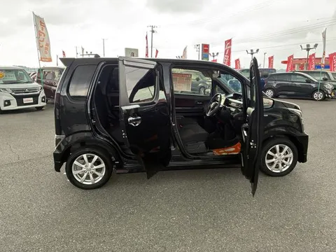 Suzuki Wagon R Stingray