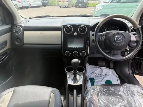 Mazda Verisa