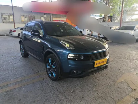 Lynk & Co 01
