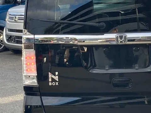Honda N-BOX Custom