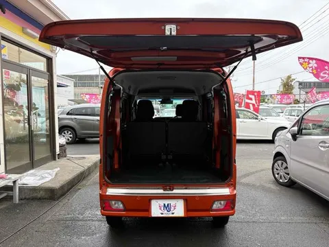 Toyota Pixis Van
