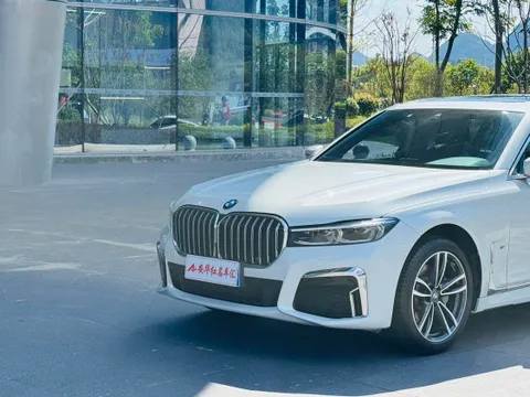 BMW 7-Series