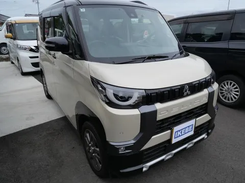 Mitsubishi Delica Mini