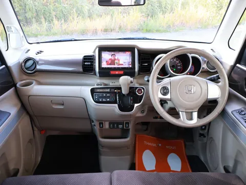 Honda N-BOX Slash
