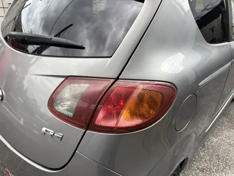 Subaru R1