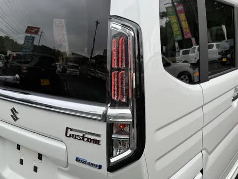 Suzuki Spacia Custom