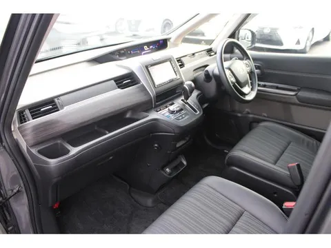 Honda Freed Plus