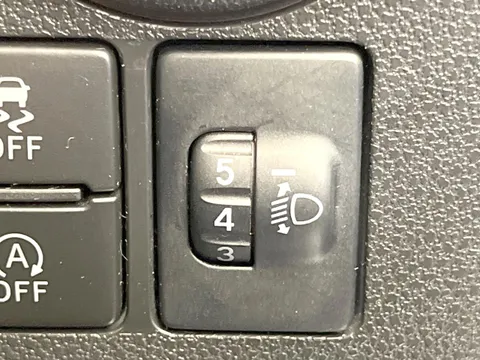 Daihatsu Mira Tocot