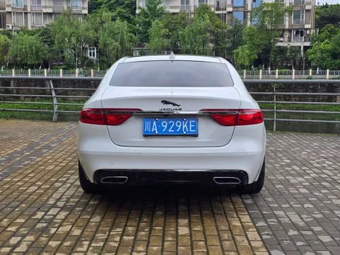 Jaguar XFL