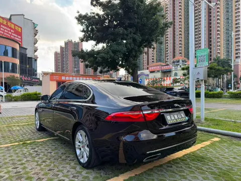 Jaguar XFL