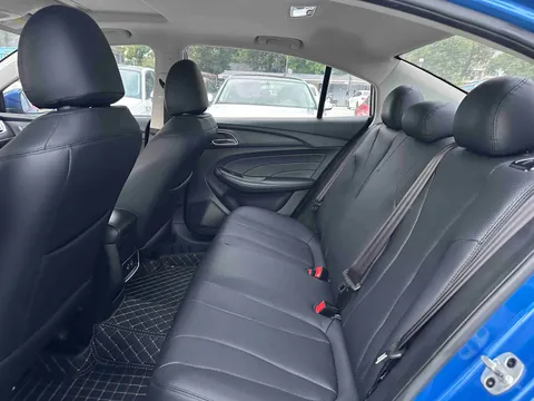 Roewe i5