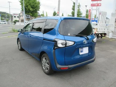 Toyota Sienta
