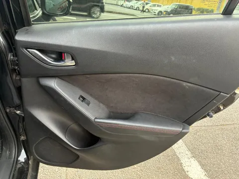 Mazda Axela Sport