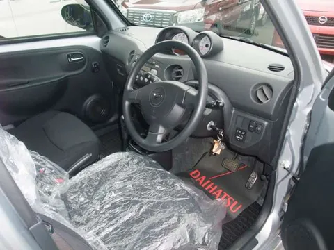 Daihatsu Esse
