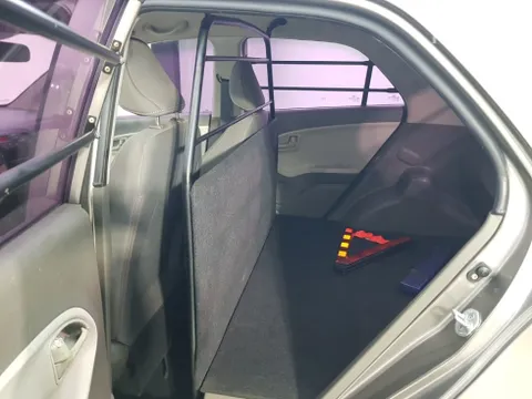 Kia Deluxe