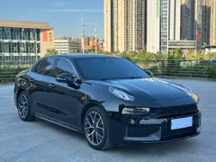 Lynk & Co 03