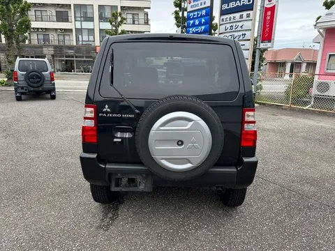 Mitsubishi Pajero Mini