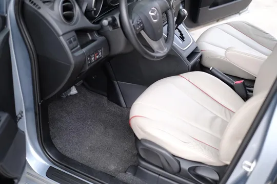 Mazda Mazda 5