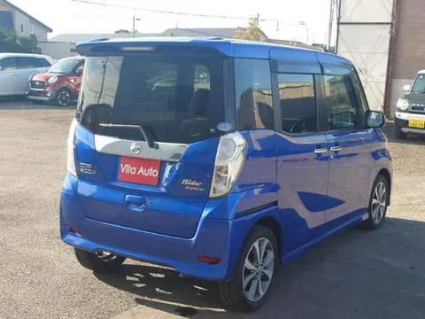 Nissan Dayz Roox