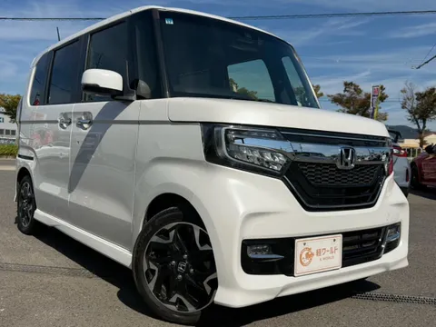 Honda N-BOX Custom