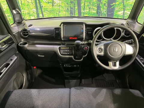 Honda N-BOX Custom