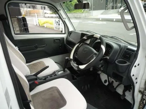 Mazda Scrum Truck