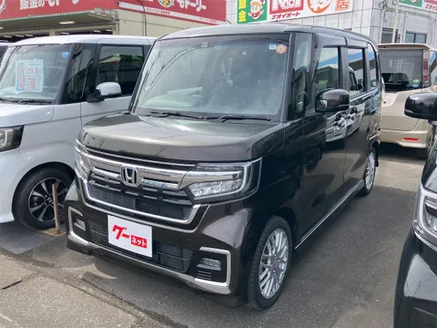 Honda N-BOX Custom