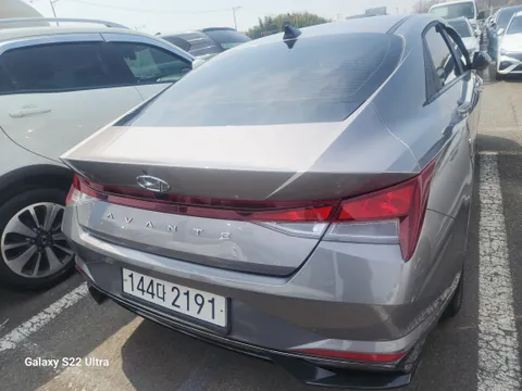 Hyundai Elantra (Avante)