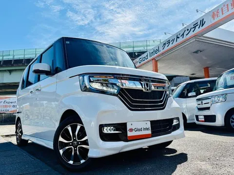 Honda N-BOX Custom
