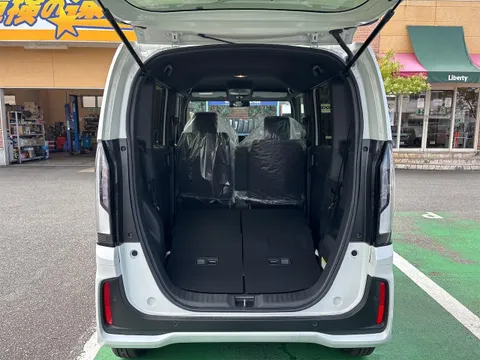 Honda N-BOX Custom