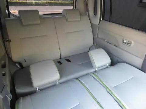 Toyota Pixis Space