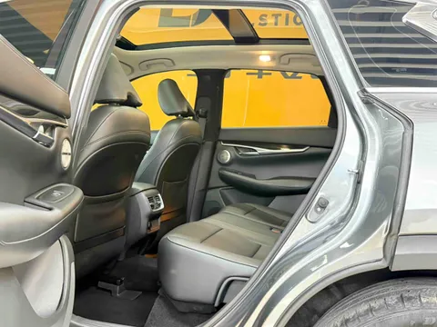 Infiniti QX50