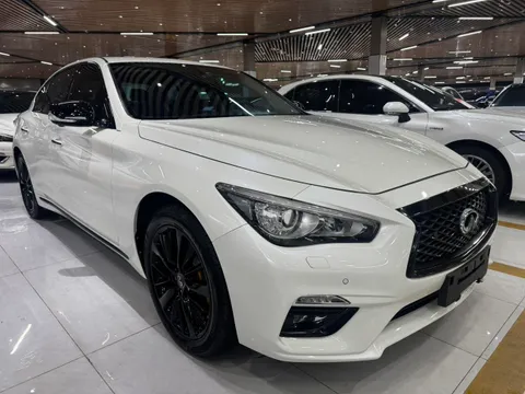 Infiniti Q50L