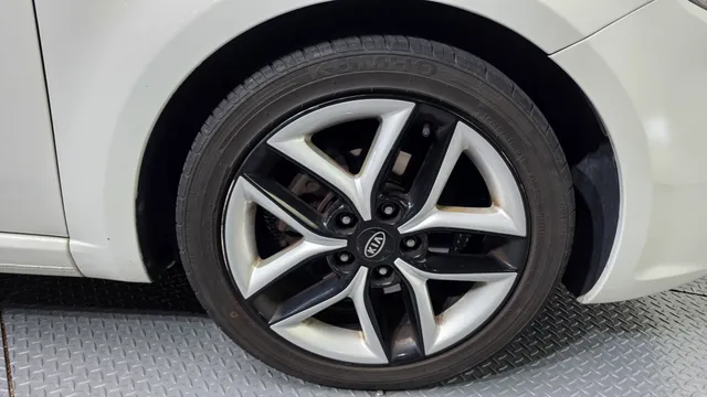 Kia Cerato (Forte)