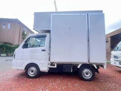 Mazda Scrum Truck