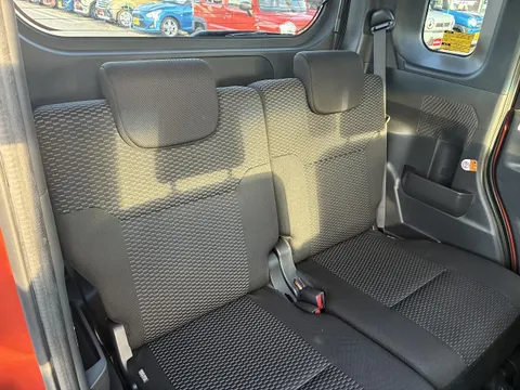 Toyota Pixis Mega