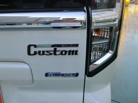 Suzuki Spacia Custom